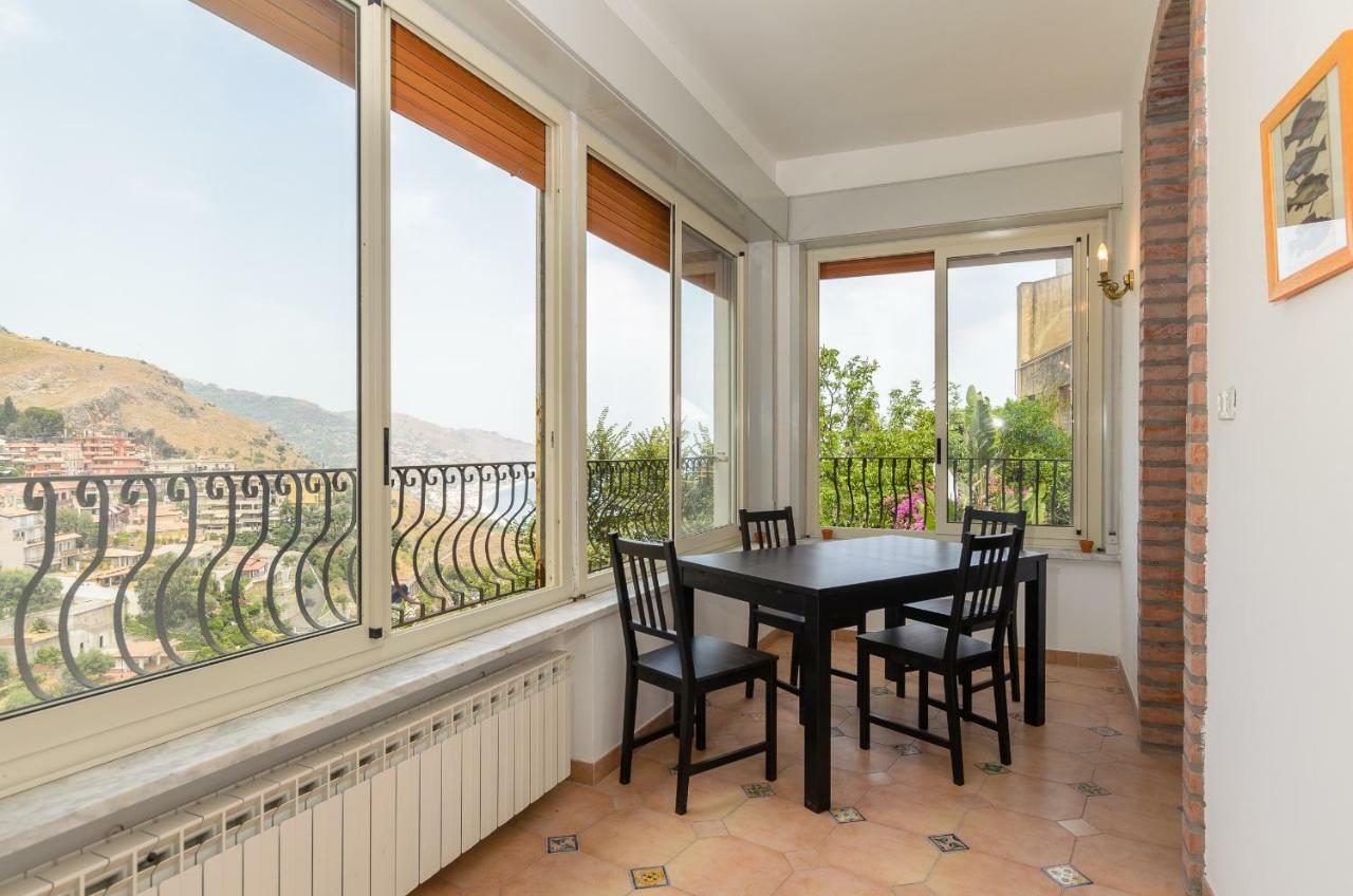 La Finestra Di Taormina Villa Exterior photo